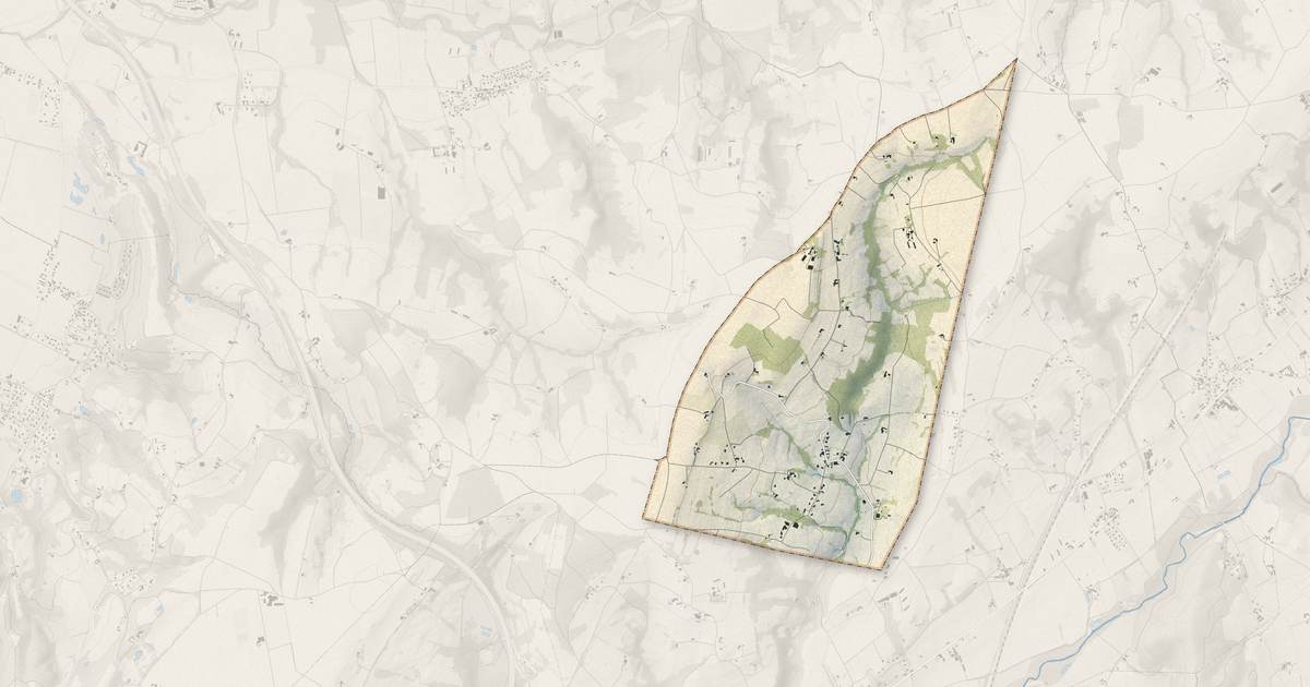 Portrait cartographique de Fay-le-Clos : relief, eau, forêts, bâti et voies, calculés à partir des données de l'IGN