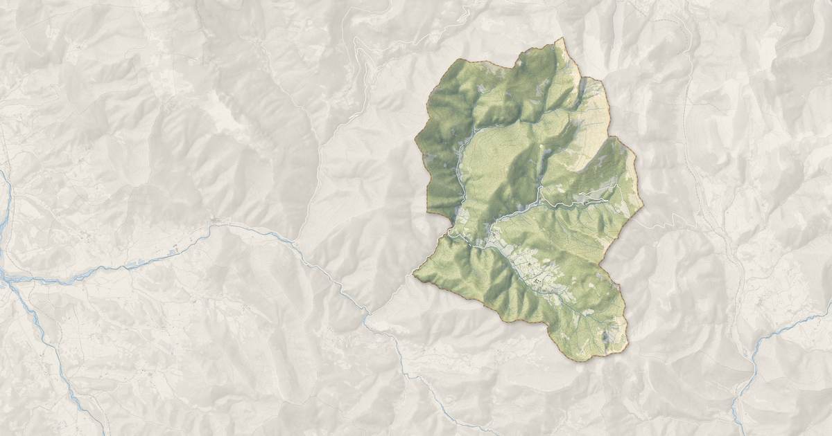 Portrait cartographique de Glandage : relief, eau, forêts, bâti et voies, calculés à partir des données de l'IGN
