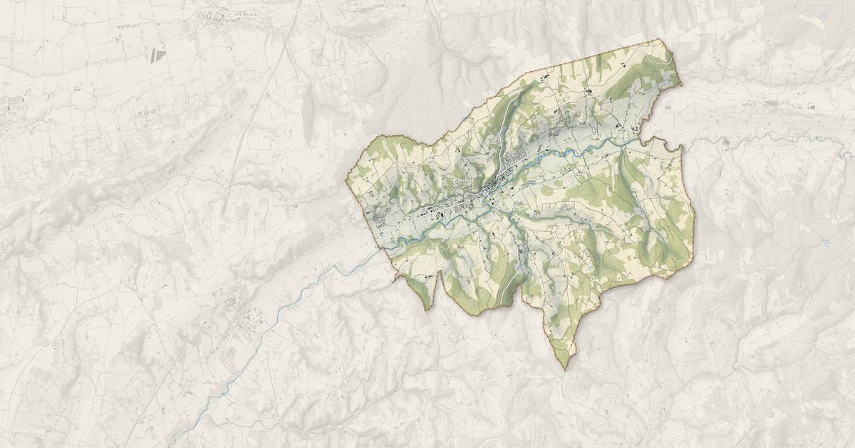 Portrait cartographique de Hauterives : relief, eau, forêts, bâti et voies, calculés à partir des données de l'IGN