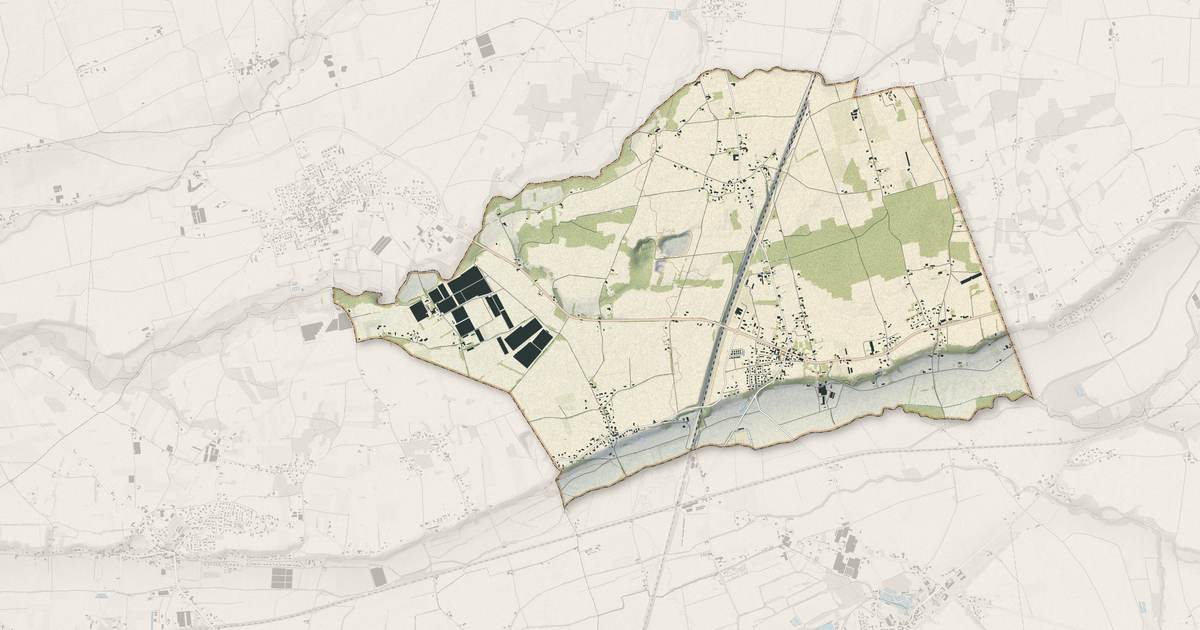 Portrait cartographique de Lapeyrouse-Mornay : relief, eau, forêts, bâti et voies, calculés à partir des données de l'IGN