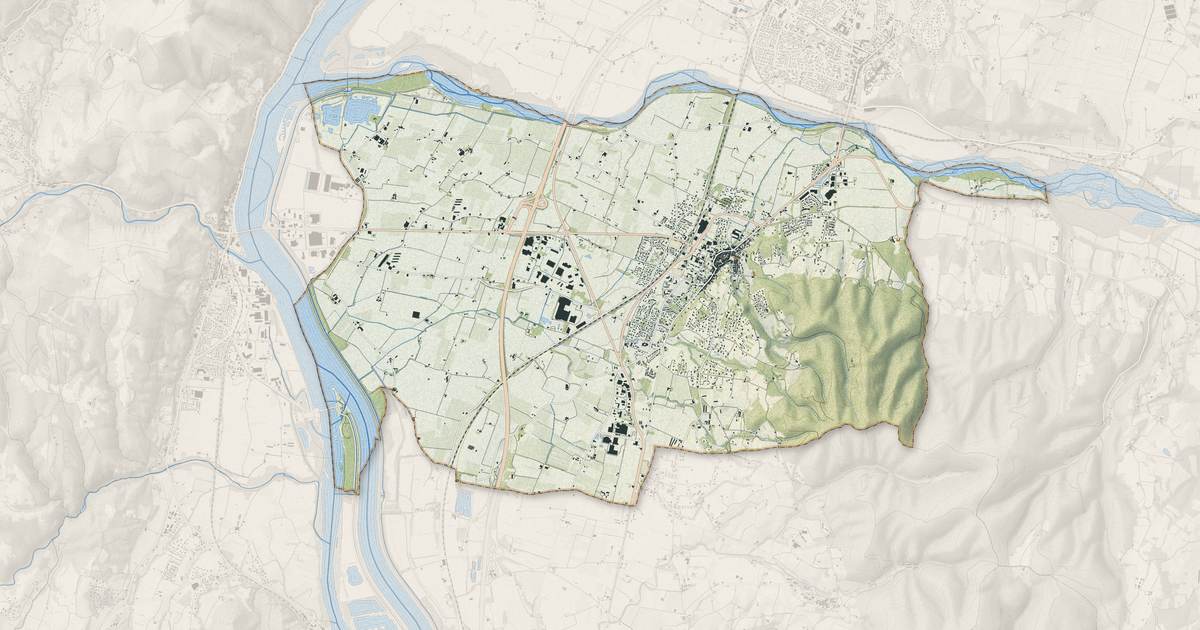 Portrait cartographique de Loriol-sur-Drôme : relief, eau, forêts, bâti et voies, calculés à partir des données de l'IGN
