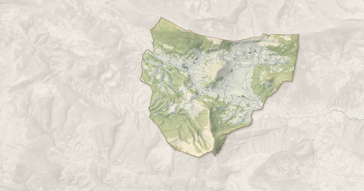 Portrait cartographique de Mévouillon : relief, eau, forêts, bâti et voies, calculés à partir des données de l'IGN