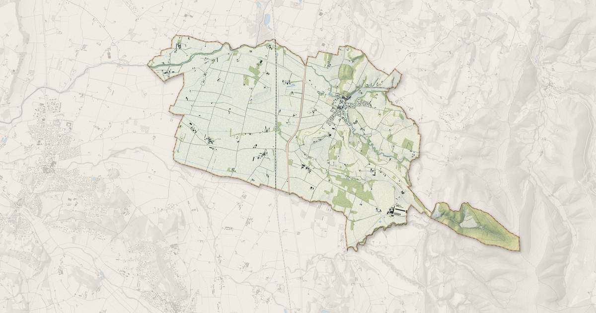 Portrait cartographique de Montvendre : relief, eau, forêts, bâti et voies, calculés à partir des données de l'IGN