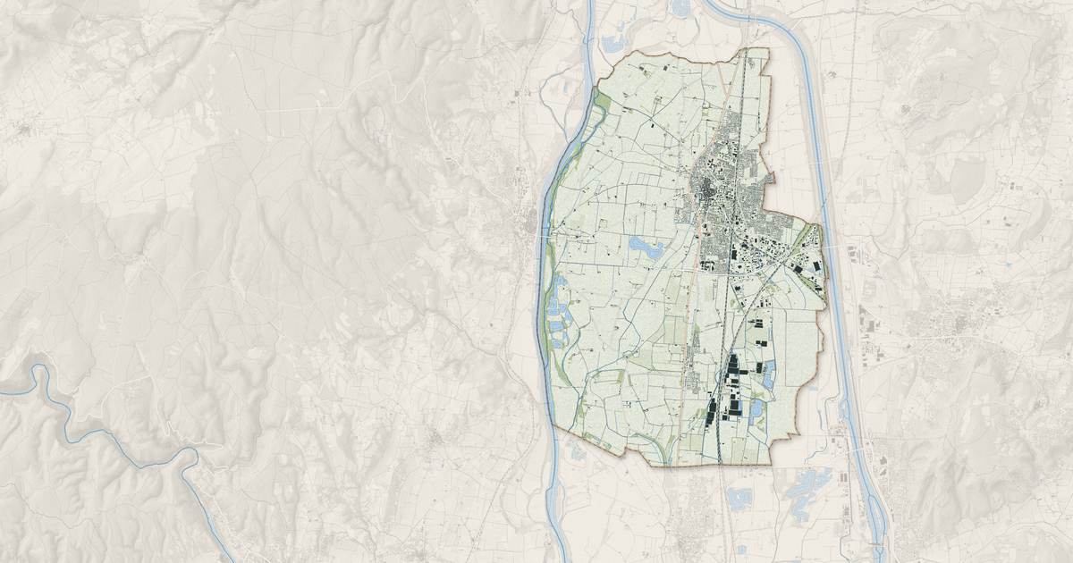 Portrait cartographique de Pierrelatte : relief, eau, forêts, bâti et voies, calculés à partir des données de l'IGN