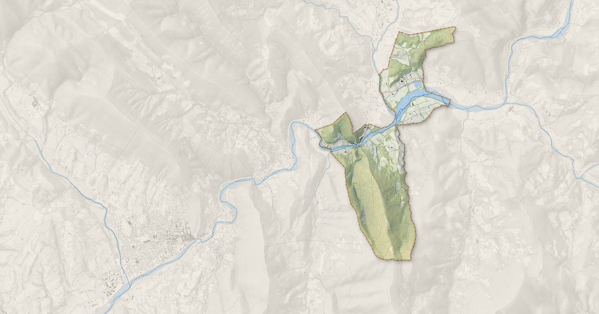 Portrait cartographique de Les Pilles : relief, eau, forêts, bâti et voies, calculés à partir des données de l'IGN