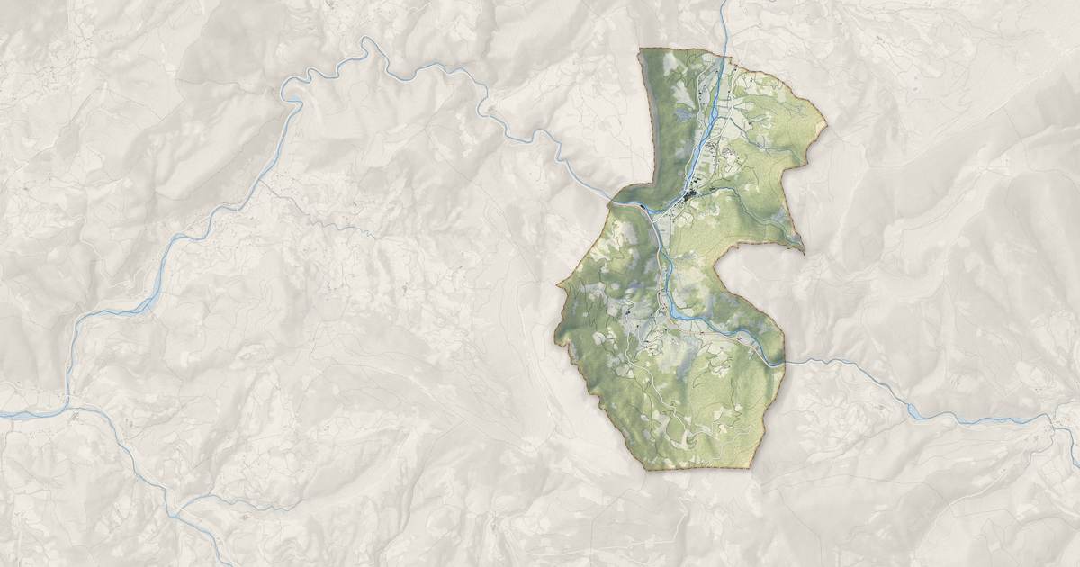 Portrait cartographique de Rémuzat : relief, eau, forêts, bâti et voies, calculés à partir des données de l'IGN