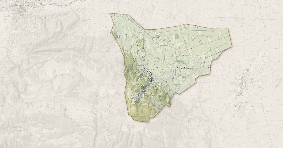 Portrait cartographique de Rochegude : relief, eau, forêts, bâti et voies, calculés à partir des données de l'IGN