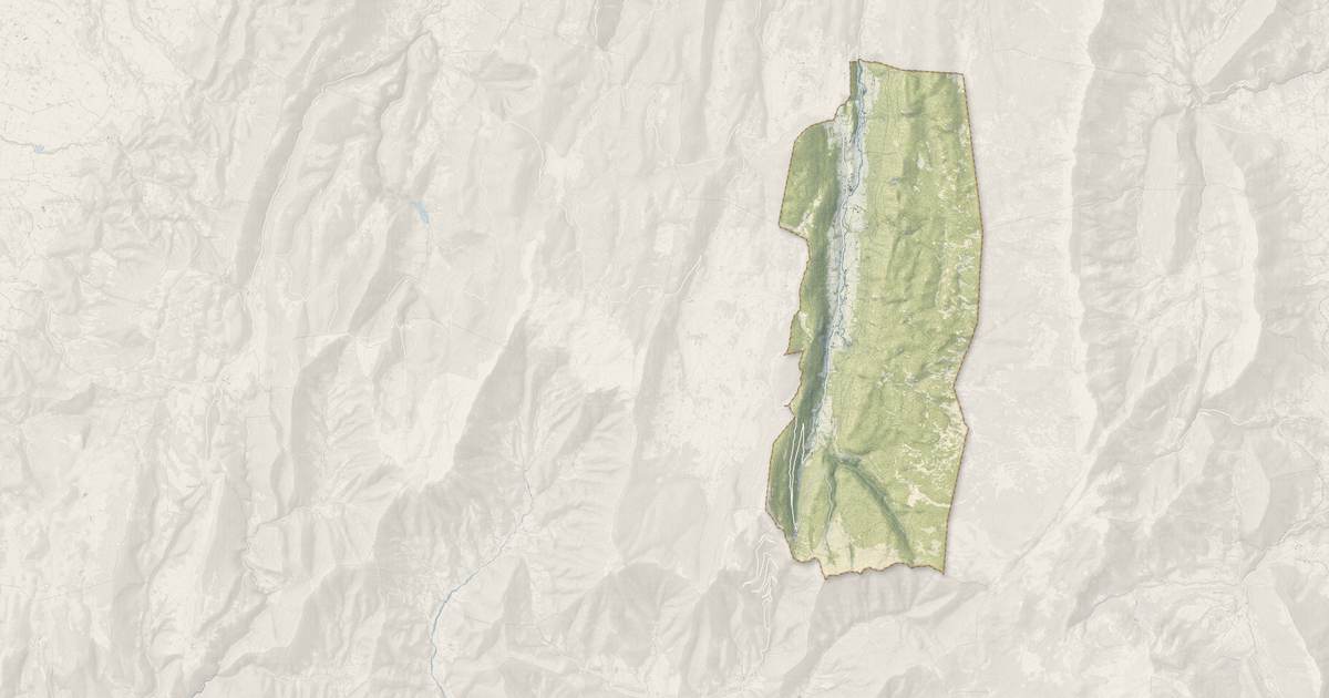 Portrait cartographique de Saint-Agnan-en-Vercors : relief, eau, forêts, bâti et voies, calculés à partir des données de l'IGN