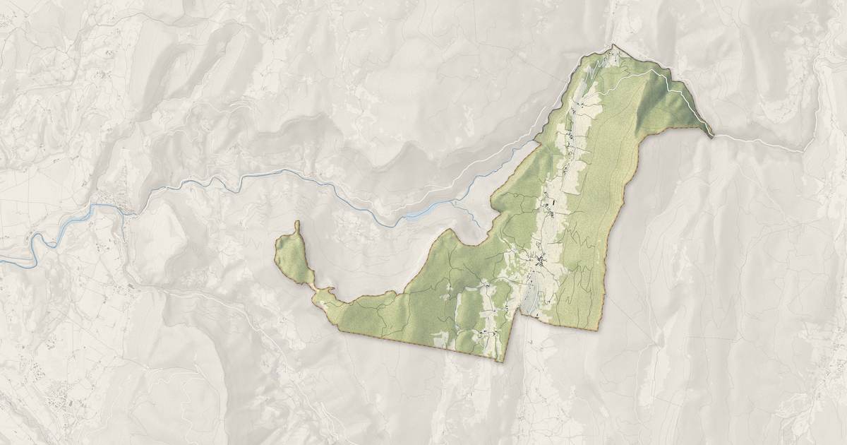 Portrait cartographique de Saint-Julien-en-Vercors : relief, eau, forêts, bâti et voies, calculés à partir des données de l'IGN