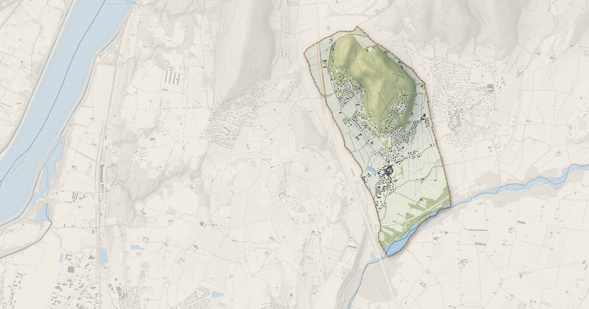 Portrait cartographique de Saint-Marcel-lès-Sauzet : relief, eau, forêts, bâti et voies, calculés à partir des données de l'IGN
