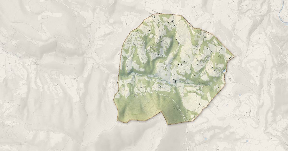 Portrait cartographique de Truinas : relief, eau, forêts, bâti et voies, calculés à partir des données de l'IGN