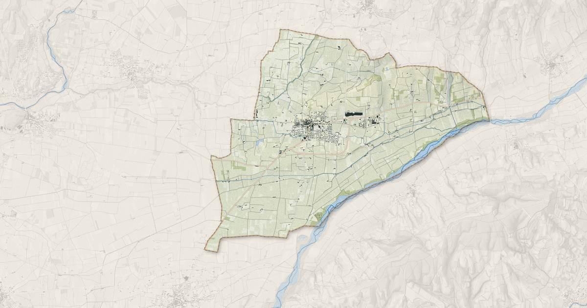Portrait cartographique de Tulette : relief, eau, forêts, bâti et voies, calculés à partir des données de l'IGN