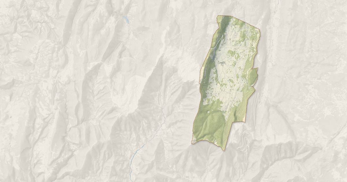 Portrait cartographique de Vassieux-en-Vercors : relief, eau, forêts, bâti et voies, calculés à partir des données de l'IGN