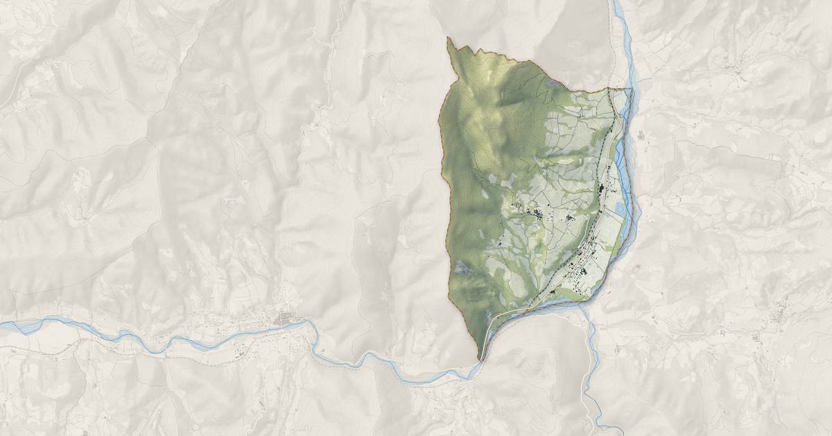 Portrait cartographique de Vercheny : relief, eau, forêts, bâti et voies, calculés à partir des données de l'IGN