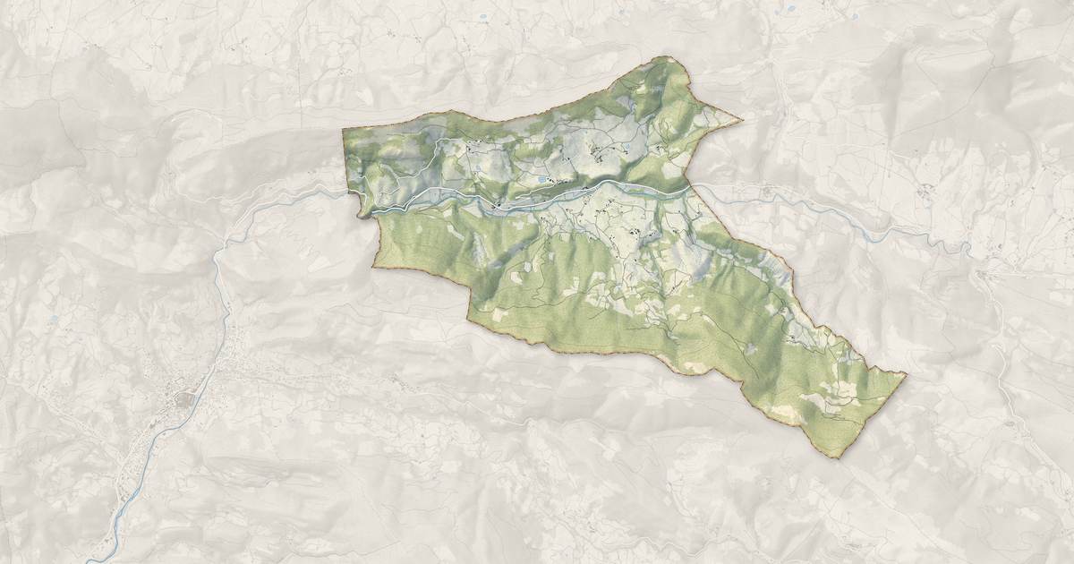 Portrait cartographique de Vercoiran : relief, eau, forêts, bâti et voies, calculés à partir des données de l'IGN