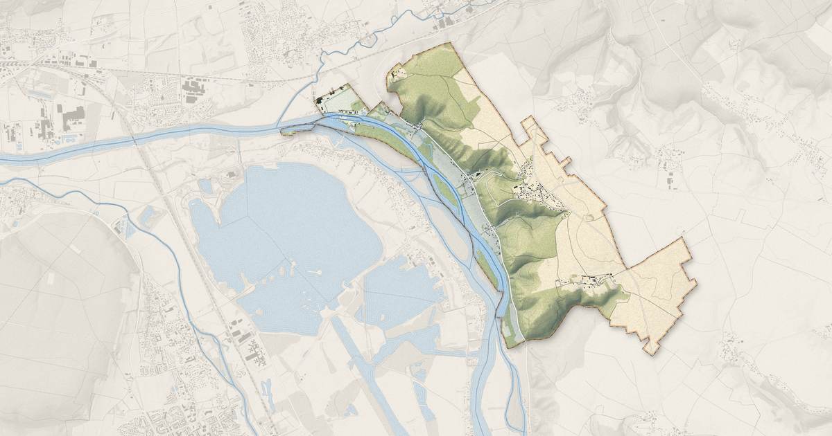 Portrait cartographique de Amfreville-sous-les-Monts : relief, eau, forêts, bâti et voies, calculés à partir des données de l'IGN