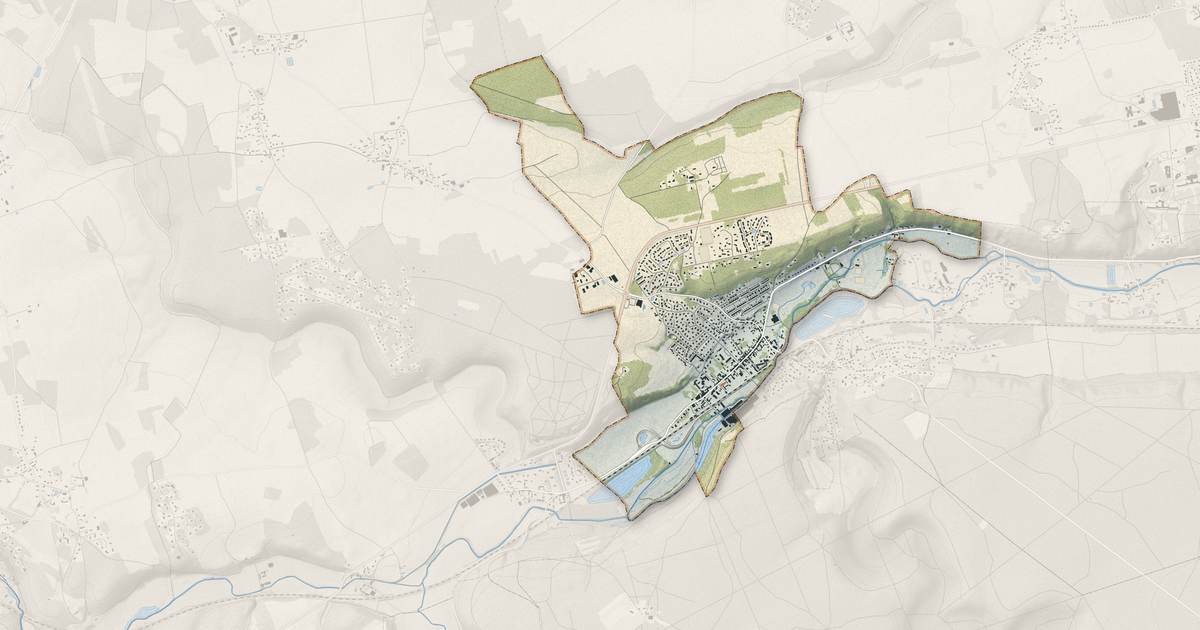 Portrait cartographique de La Bonneville-sur-Iton : relief, eau, forêts, bâti et voies, calculés à partir des données de l'IGN