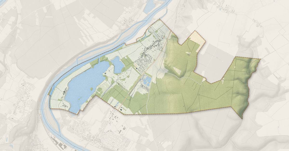 Portrait cartographique de Bouafles : relief, eau, forêts, bâti et voies, calculés à partir des données de l'IGN