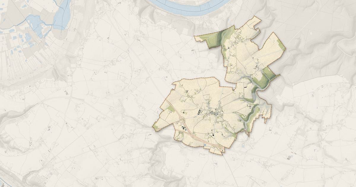 Portrait cartographique de Bourneville-Sainte-Croix : relief, eau, forêts, bâti et voies, calculés à partir des données de l'IGN