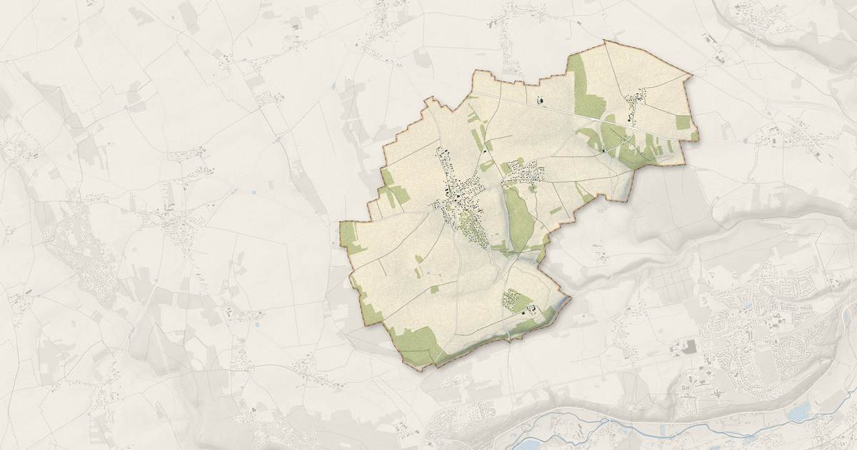 Portrait cartographique de Caugé : relief, eau, forêts, bâti et voies, calculés à partir des données de l'IGN