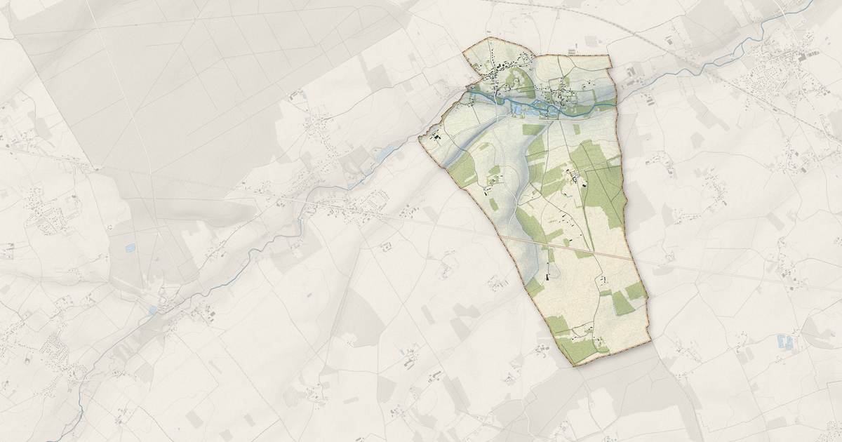 Portrait cartographique de Chaise-Dieu-du-Theil : relief, eau, forêts, bâti et voies, calculés à partir des données de l'IGN