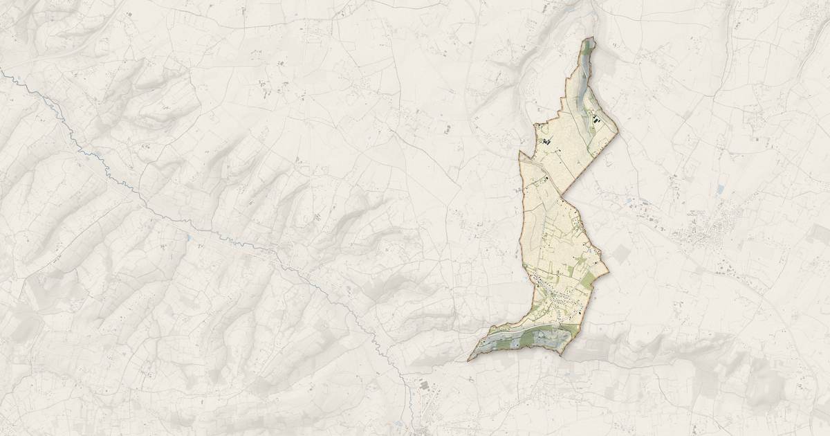 Portrait cartographique de La Chapelle-Bayvel : relief, eau, forêts, bâti et voies, calculés à partir des données de l'IGN