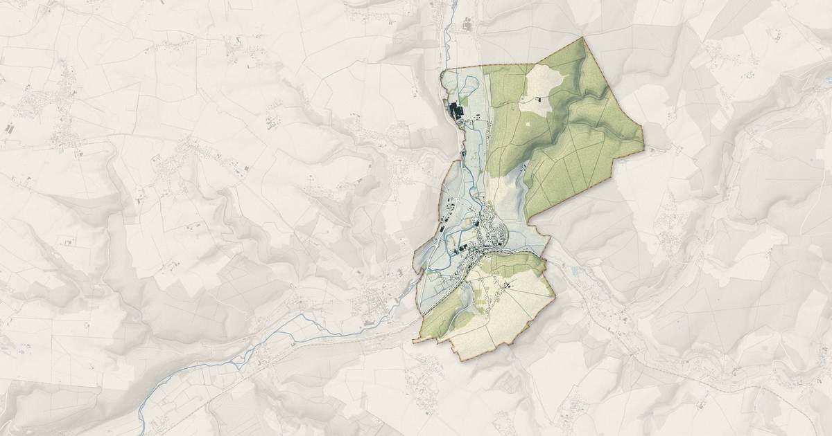 Portrait cartographique de Charleval : relief, eau, forêts, bâti et voies, calculés à partir des données de l'IGN