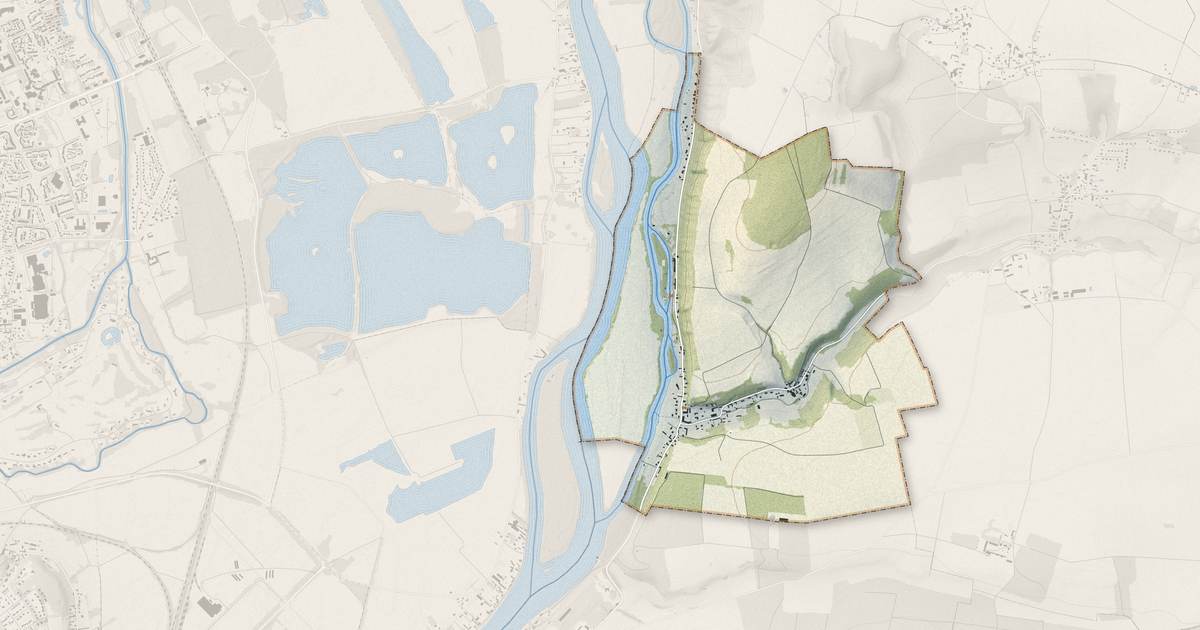 Portrait cartographique de Connelles : relief, eau, forêts, bâti et voies, calculés à partir des données de l'IGN