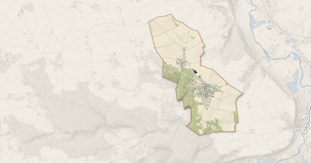 Portrait cartographique de La Couture-Boussey : relief, eau, forêts, bâti et voies, calculés à partir des données de l'IGN
