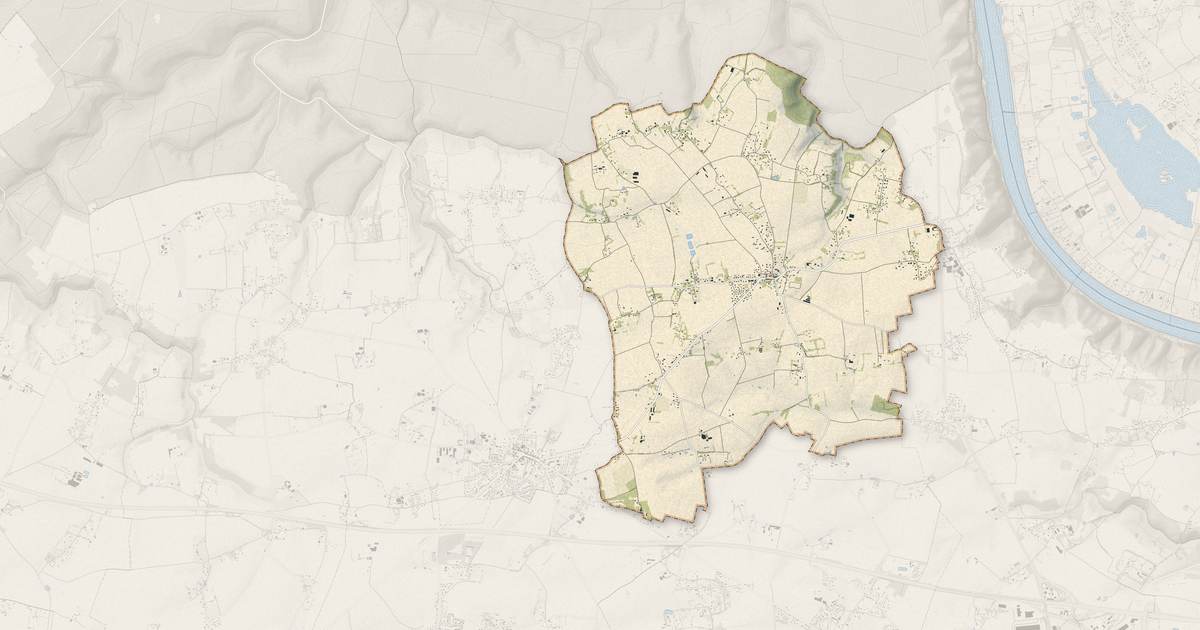 Portrait cartographique de Hauville : relief, eau, forêts, bâti et voies, calculés à partir des données de l'IGN
