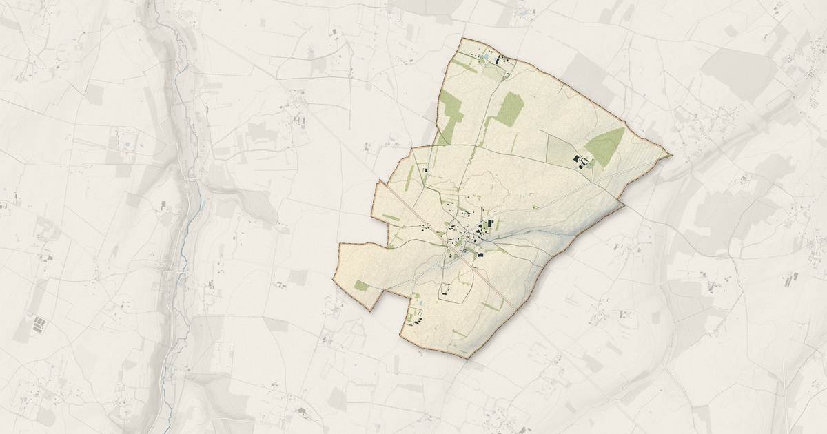Portrait cartographique de Mesnil-Rousset : relief, eau, forêts, bâti et voies, calculés à partir des données de l'IGN