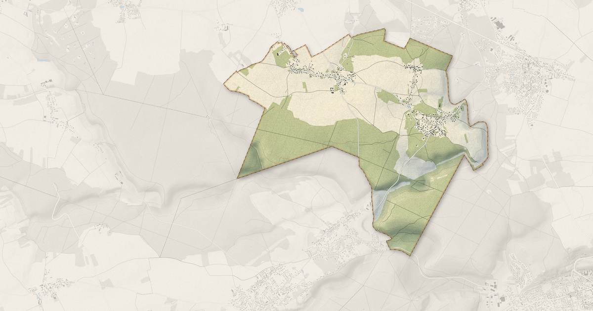 Portrait cartographique de Mouettes : relief, eau, forêts, bâti et voies, calculés à partir des données de l'IGN
