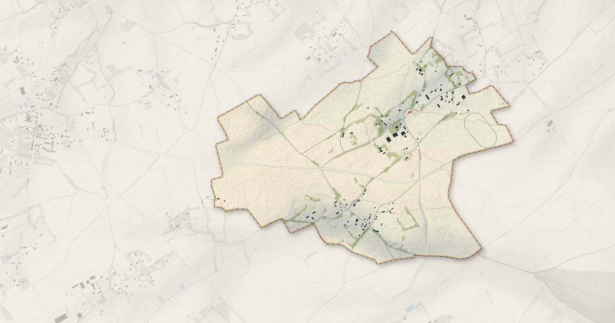 Portrait cartographique de Notre-Dame-d'Épine : relief, eau, forêts, bâti et voies, calculés à partir des données de l'IGN