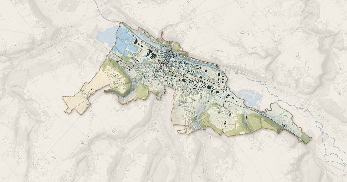 Portrait cartographique de Pont-Audemer : relief, eau, forêts, bâti et voies, calculés à partir des données de l'IGN