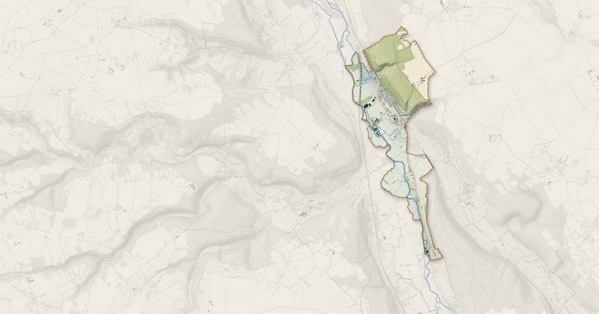 Portrait cartographique de Pont-Authou : relief, eau, forêts, bâti et voies, calculés à partir des données de l'IGN