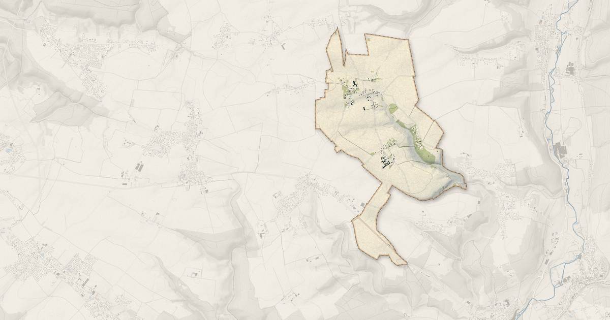 Portrait cartographique de Renneville : relief, eau, forêts, bâti et voies, calculés à partir des données de l'IGN