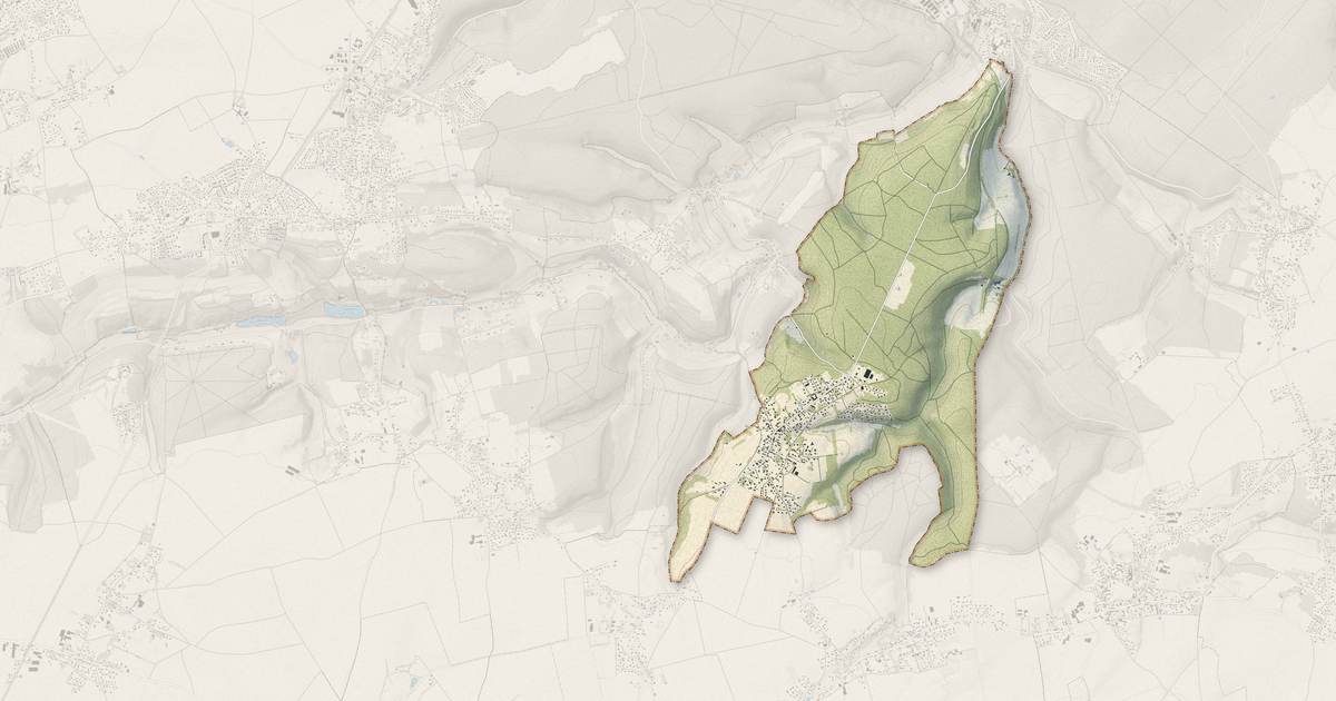 Portrait cartographique de Saint-Didier-des-Bois : relief, eau, forêts, bâti et voies, calculés à partir des données de l'IGN