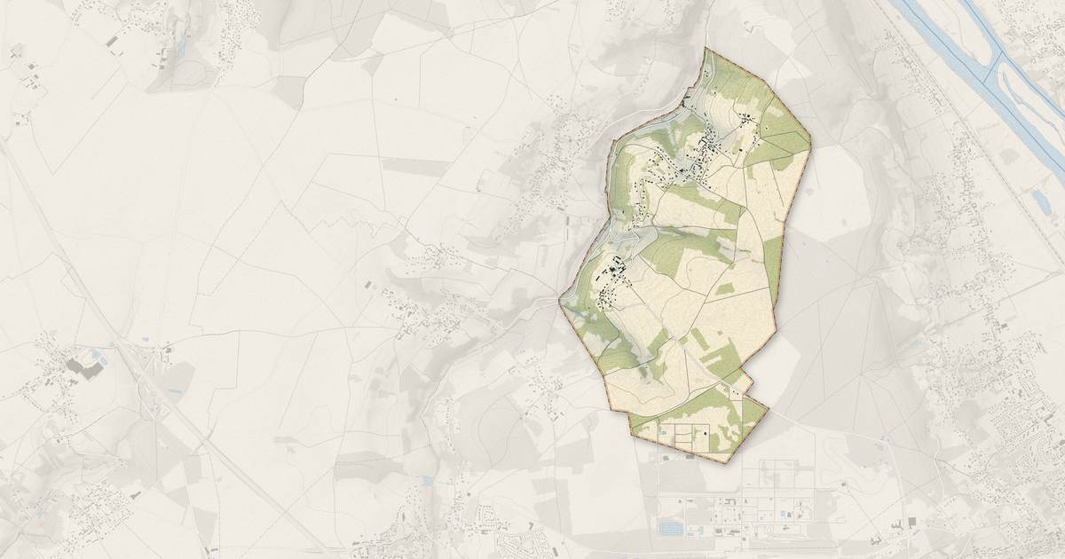 Portrait cartographique de Saint-Étienne-sous-Bailleul : relief, eau, forêts, bâti et voies, calculés à partir des données de l'IGN
