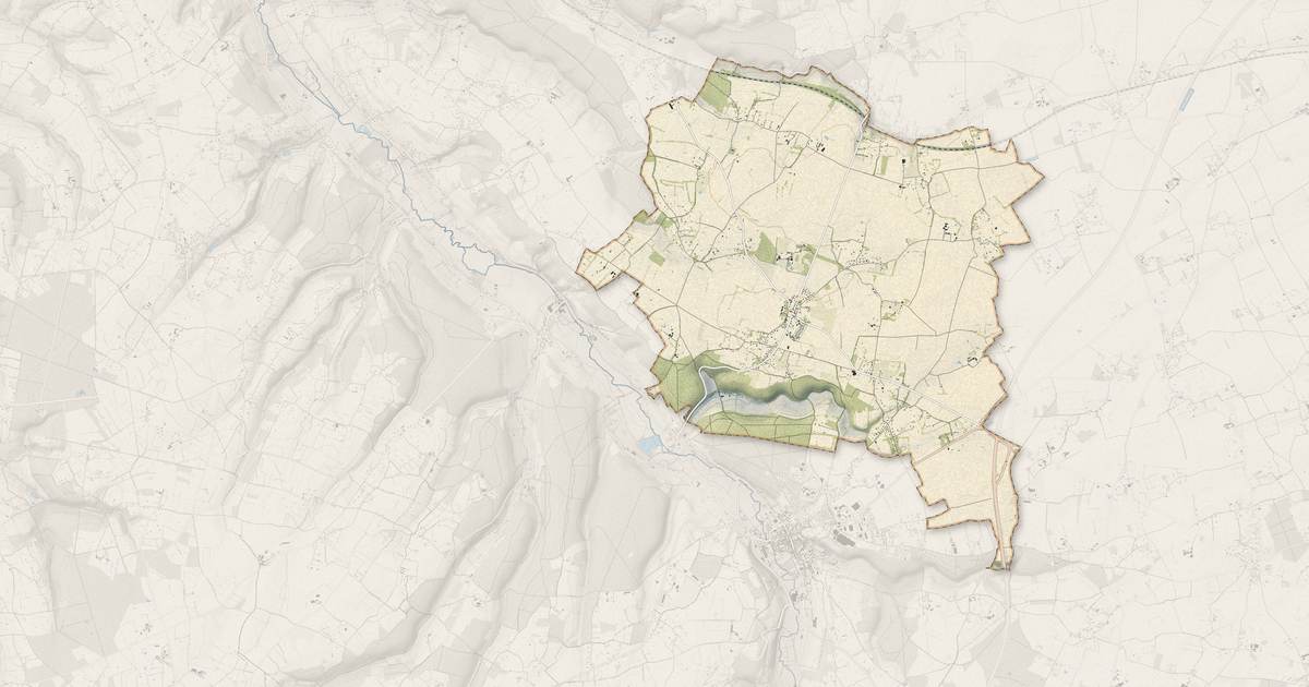 Portrait cartographique de Saint-Germain-la-Campagne : relief, eau, forêts, bâti et voies, calculés à partir des données de l'IGN