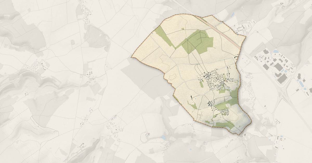 Portrait cartographique de Saint-Julien-de-la-Liègue : relief, eau, forêts, bâti et voies, calculés à partir des données de l'IGN