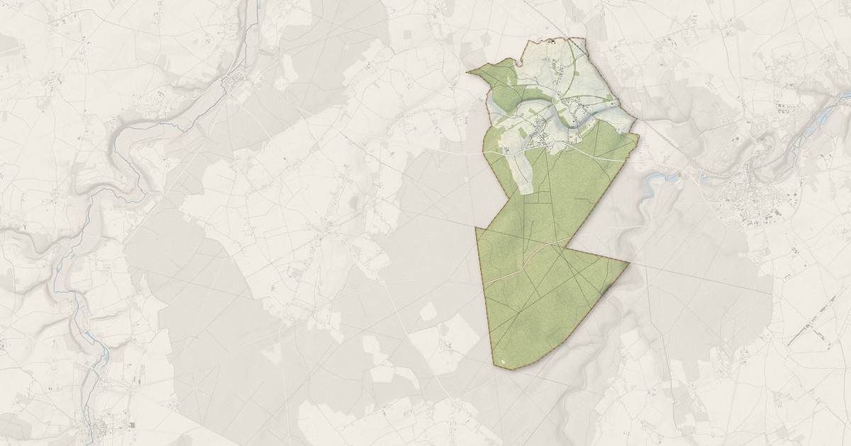 Portrait cartographique de Sainte-Marthe : relief, eau, forêts, bâti et voies, calculés à partir des données de l'IGN