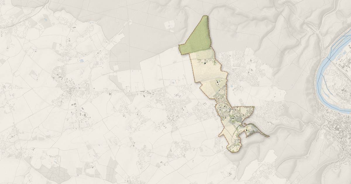 Portrait cartographique de Saint-Ouen-du-Tilleul : relief, eau, forêts, bâti et voies, calculés à partir des données de l'IGN