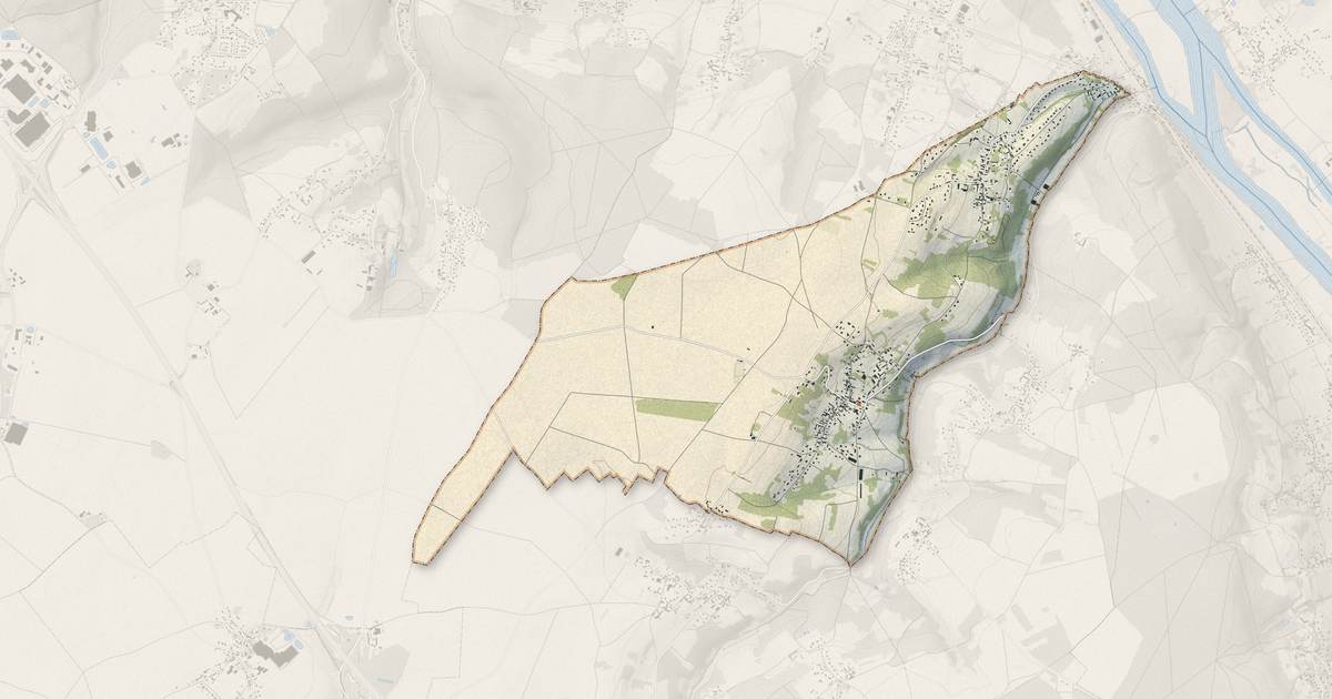 Portrait cartographique de Saint-Pierre-de-Bailleul : relief, eau, forêts, bâti et voies, calculés à partir des données de l'IGN