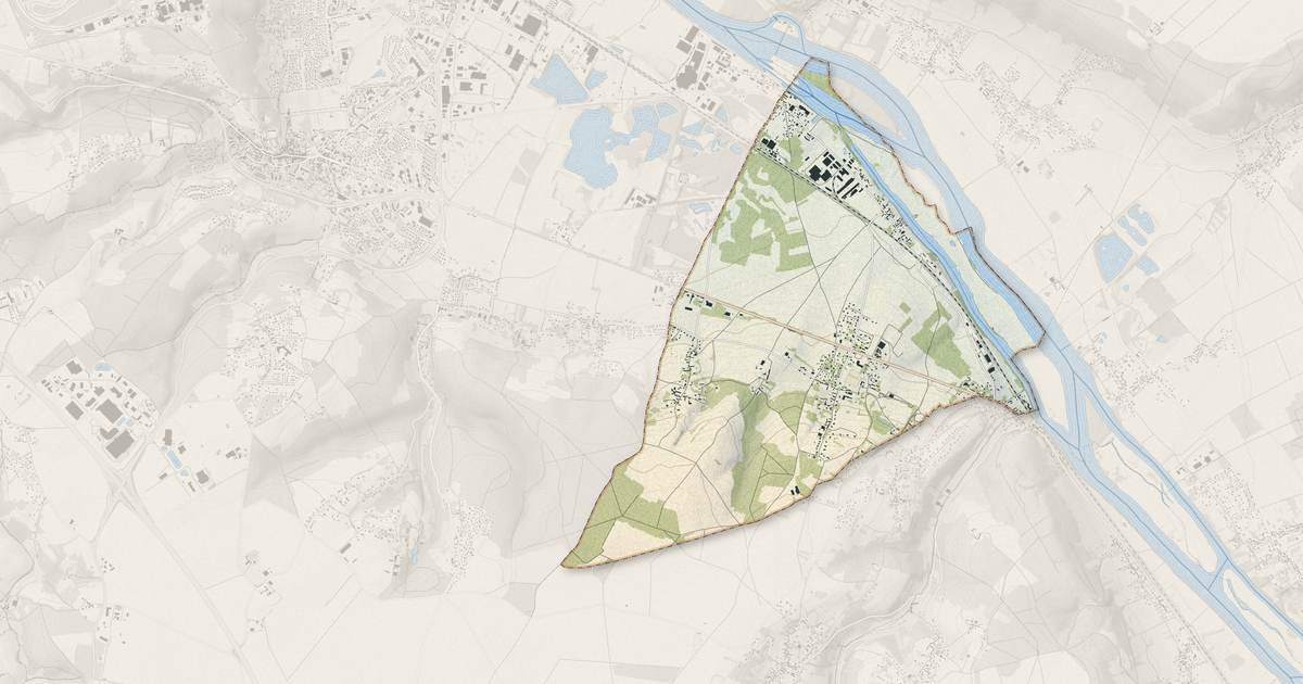 Portrait cartographique de Saint-Pierre-la-Garenne : relief, eau, forêts, bâti et voies, calculés à partir des données de l'IGN