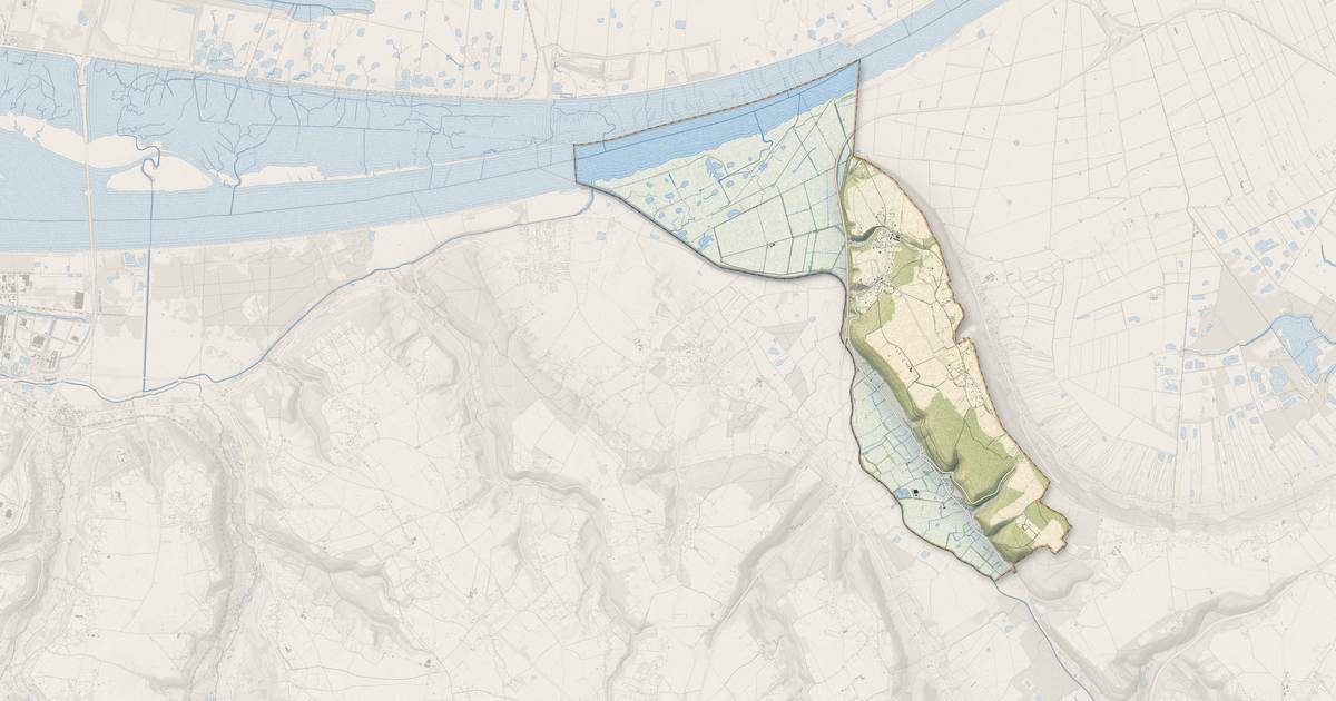 Portrait cartographique de Saint-Samson-de-la-Roque : relief, eau, forêts, bâti et voies, calculés à partir des données de l'IGN