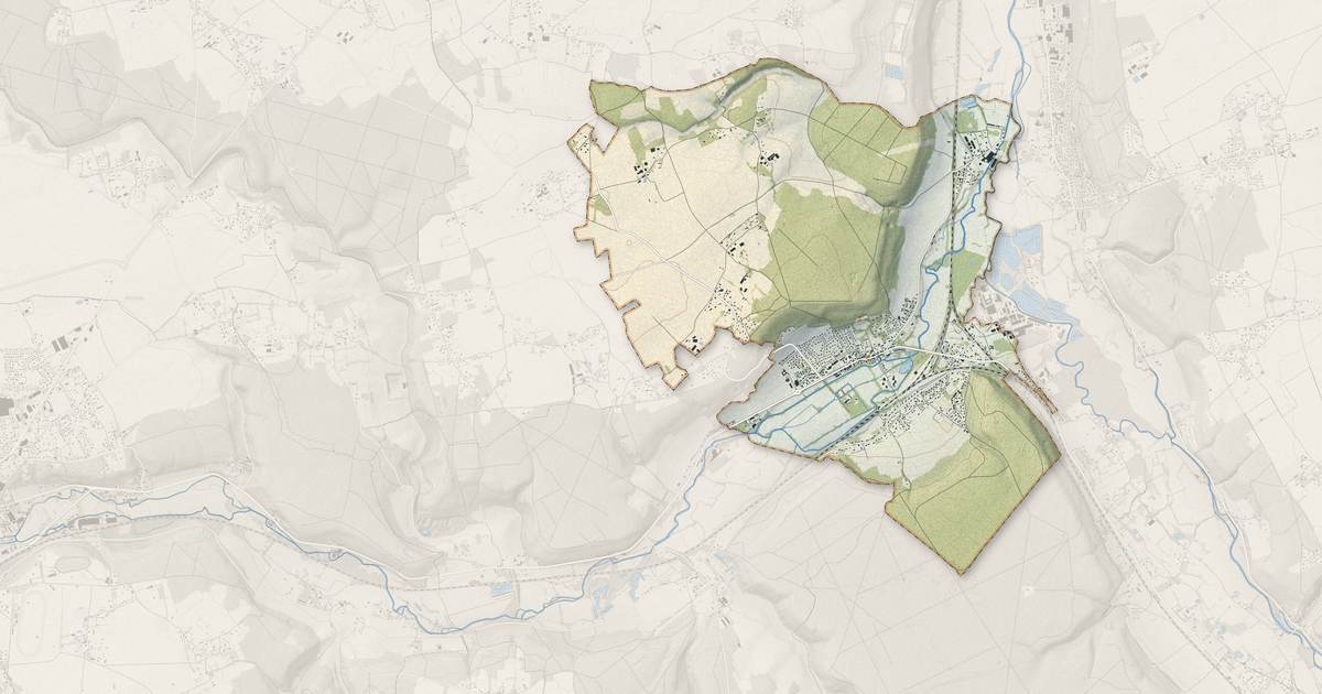 Portrait cartographique de Serquigny : relief, eau, forêts, bâti et voies, calculés à partir des données de l'IGN