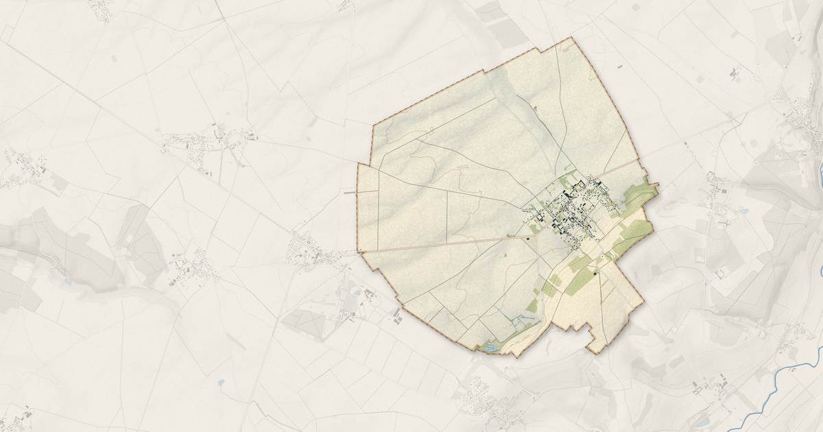 Portrait cartographique de Vesly : relief, eau, forêts, bâti et voies, calculés à partir des données de l'IGN