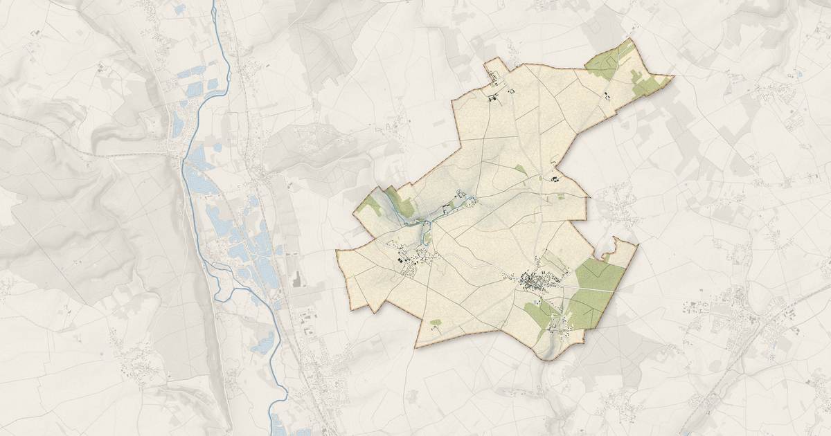 Portrait cartographique de Villiers-en-Désœuvre : relief, eau, forêts, bâti et voies, calculés à partir des données de l'IGN