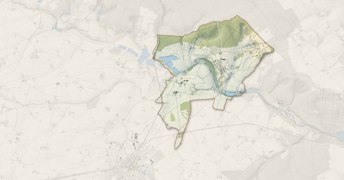 Portrait cartographique de Belhomert-Guéhouville : relief, eau, forêts, bâti et voies, calculés à partir des données de l'IGN