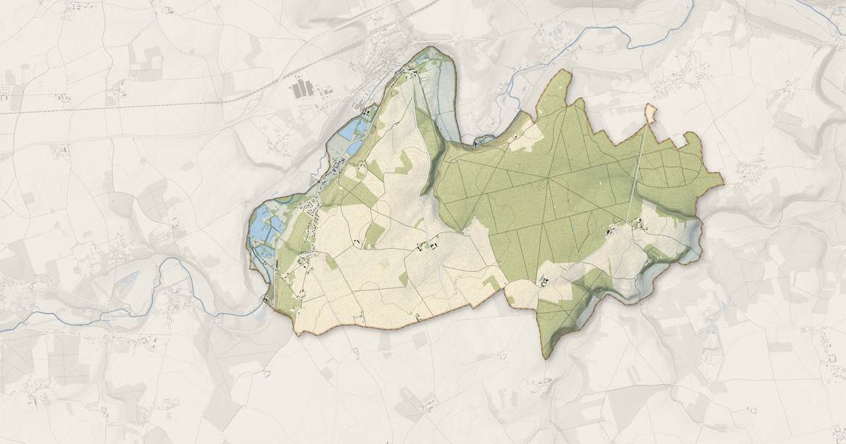 Portrait cartographique de Bérou-la-Mulotière : relief, eau, forêts, bâti et voies, calculés à partir des données de l'IGN